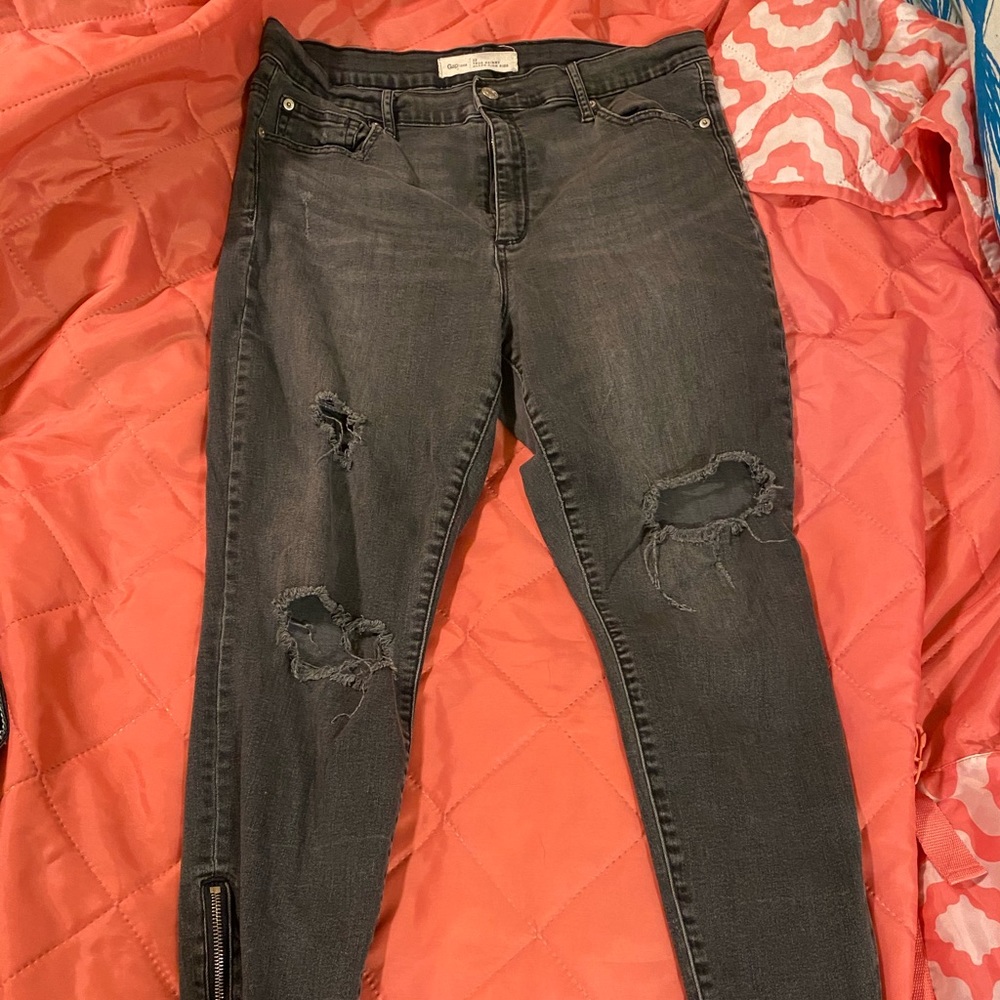 Gap Destroyed Grey Skinny Jeans- ankle zipper